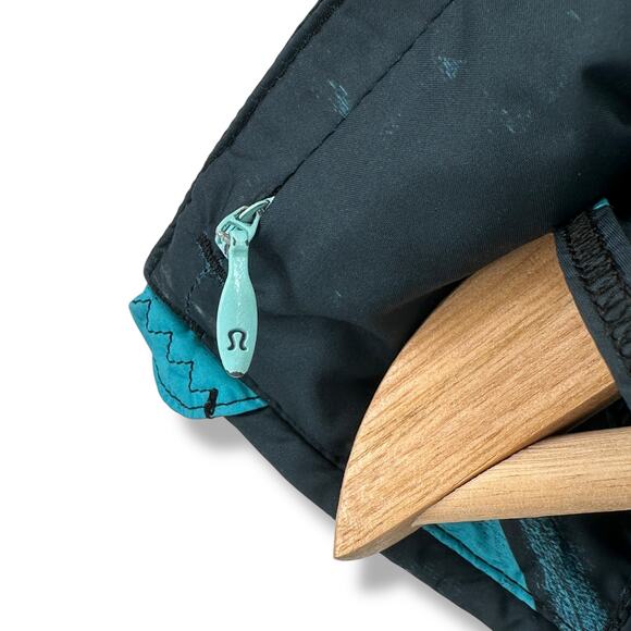 Lululemon Pack-It Vest Womens Size 4 Back Spin Stroke Peacock Blue Black - Picture 8 of 10